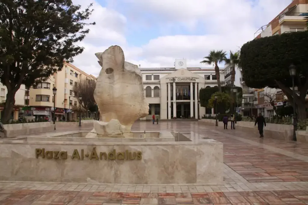 Plaza Al-Ándalus en Rincón de la Victoria